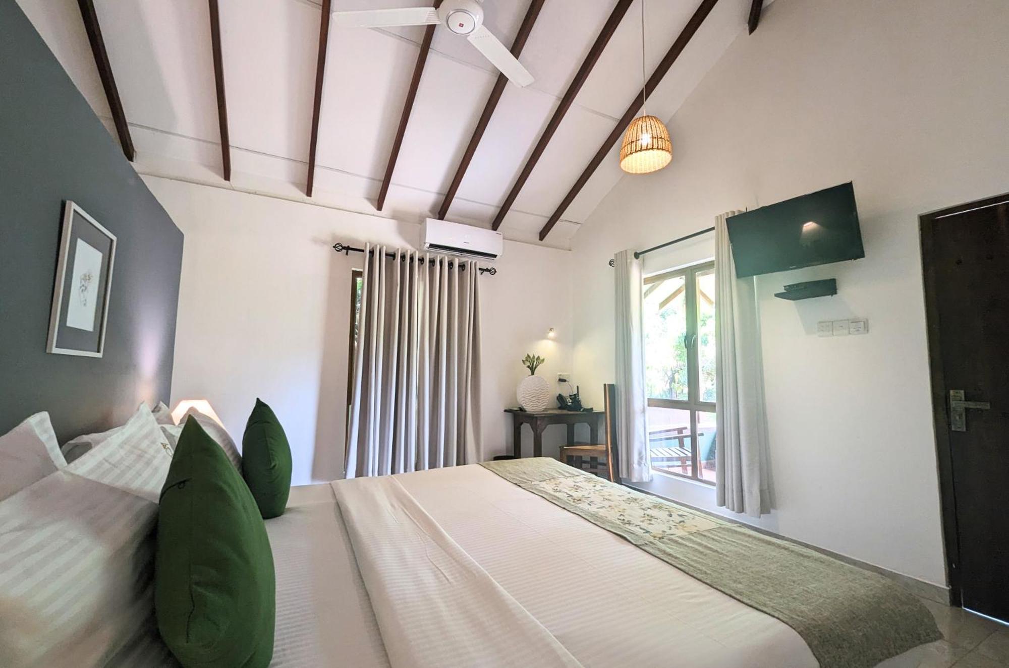 Pinthaliya Resort Сигирия Экстерьер фото