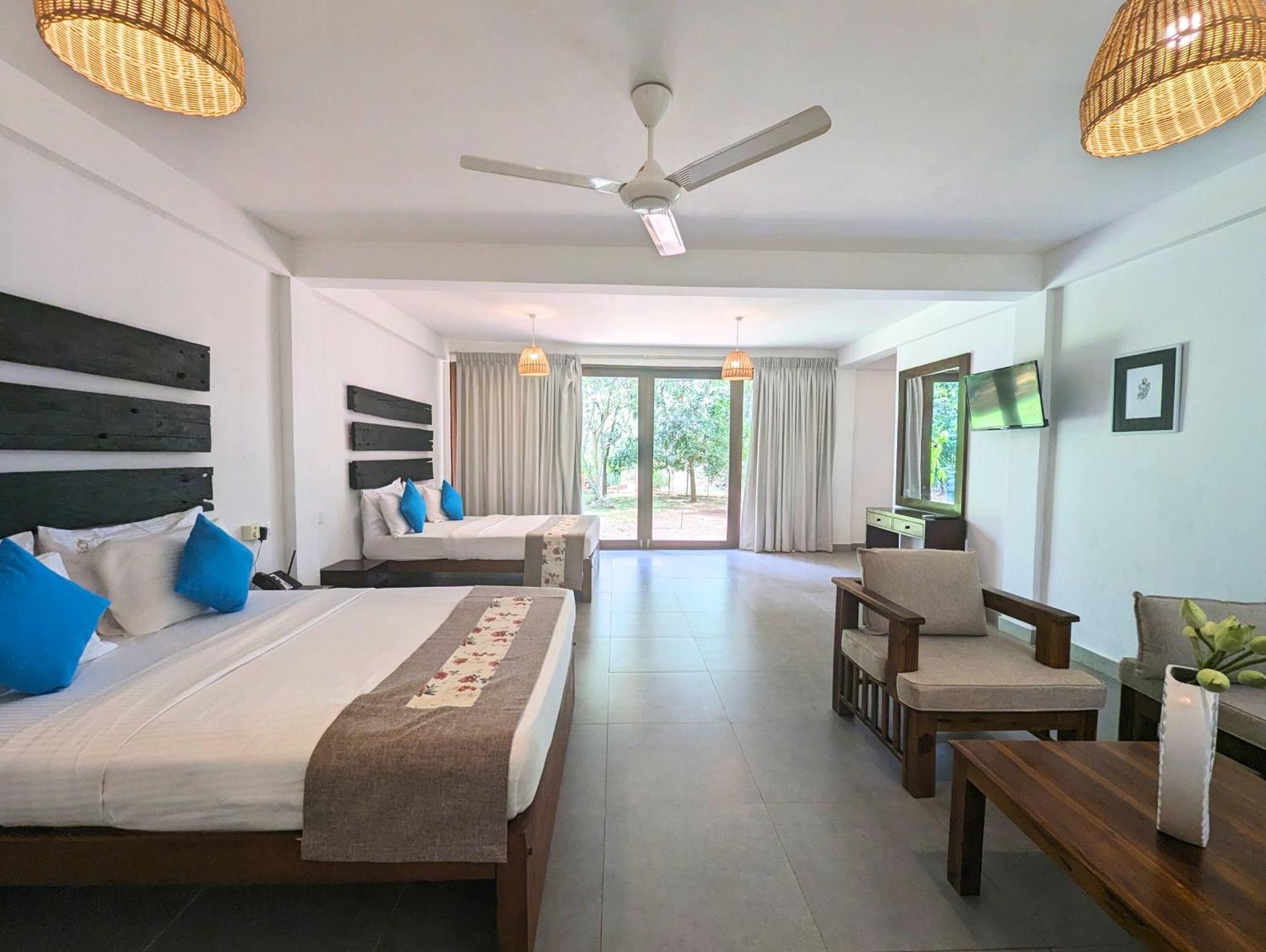 Pinthaliya Resort Сигирия Экстерьер фото